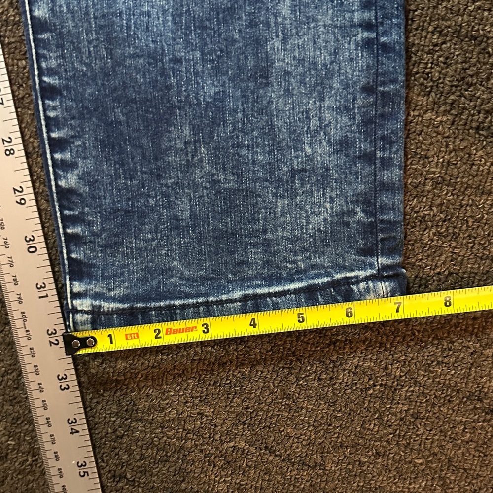 GUESS New Men's Faded Blue Slim Jeans size 38x32 - Picture 7 of 11